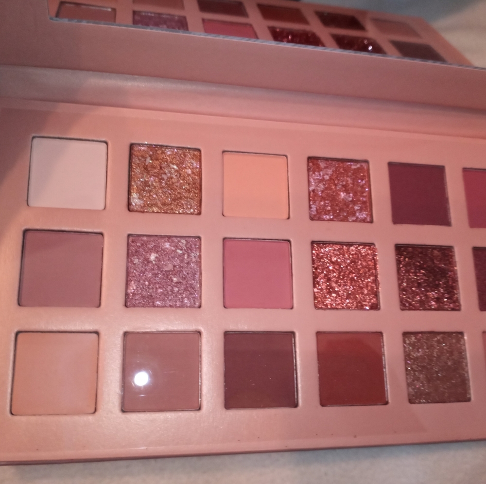 Cryptic pallet
